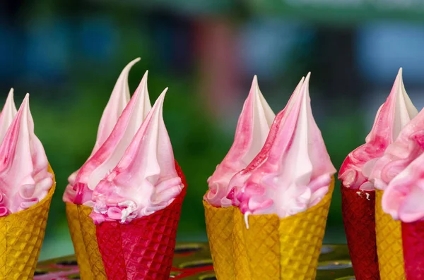 Dondurma waffle bardak