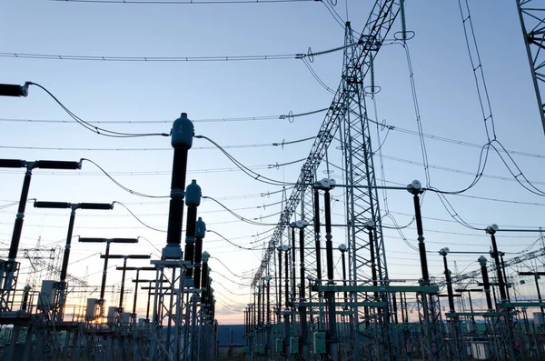 Linhas Transmissão Energia Elétrica Subestação Transformador Potência Alta Tensão Aparelhagem — Fotografia de Stock