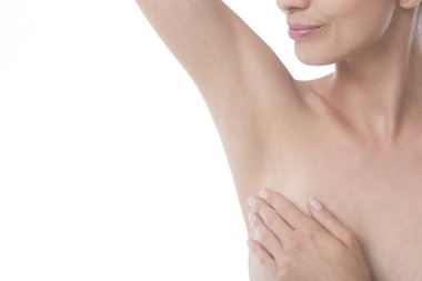 Kadın berbat kapatın. Sonra tıraş pürüzsüz ve taze bir cilt.