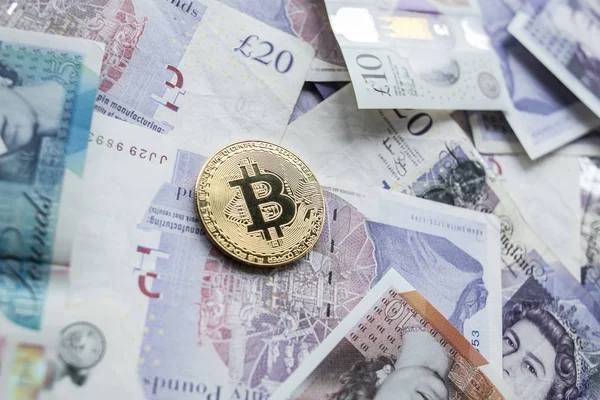 Altın Bitcoins Sikke Pound Üzerinde Yalan — Stok fotoğraf