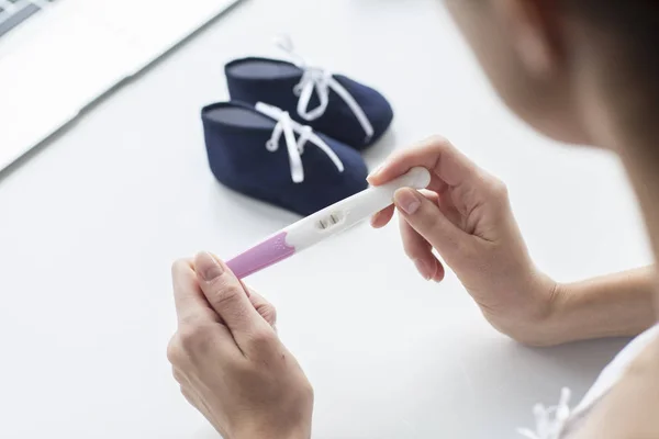 Woman Holding Her Hands Pregnancy Test — Stock Photo, Image