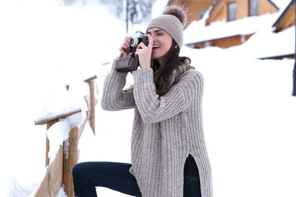 Beautiful Girl Taking Picture Mountains Winter Season — Stock Photo, Image