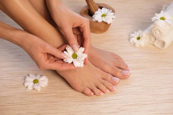 Quadro Manicure Feito Ideal Pedicure Mãos Pernas Femininas Local Spa — Fotografia de Stock