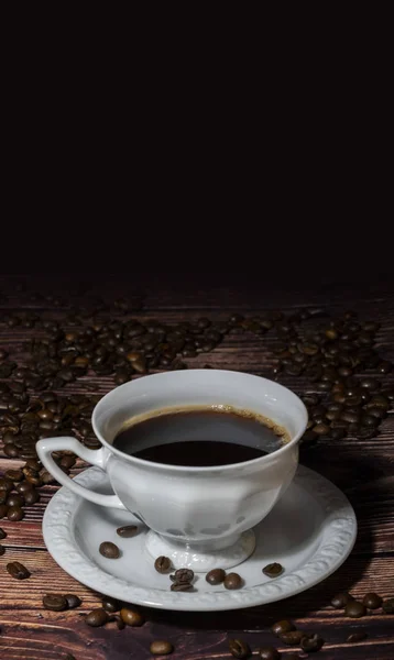 Csésze Kávét Kávébab Fából Készült Asztal — Stock Fotó