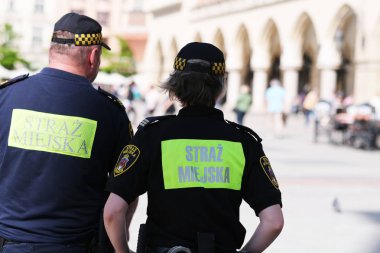 Cracow, Polonya-mayıs/11/2019 görev başındaki polislerin resmi.