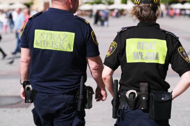 Cracow, Polonya-mayıs/11/2019 görev başındaki polislerin resmi.