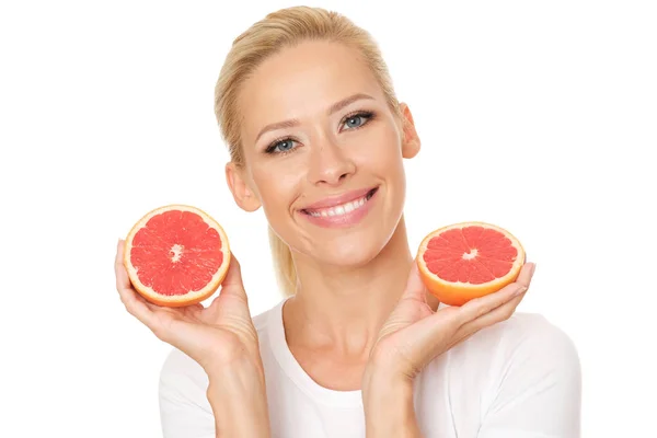 Modell Mit Frischer Und Gesunder Haut Der Hand Eine Grapefruit — Stockfoto