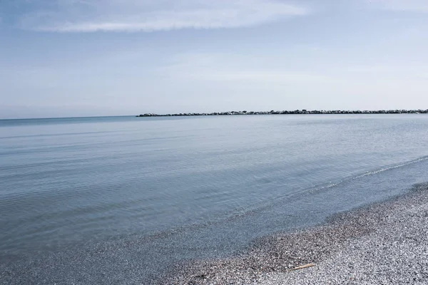 澄んだ水と砂の美しい海の景色 — ストック写真