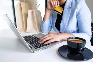 business women office leader money star up shopping online