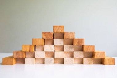 Mimari modelli ahşap blok kule, Yönetim ve strateji planı kavramı riski, büyüme iş başarı süreci ve ekip çalışması