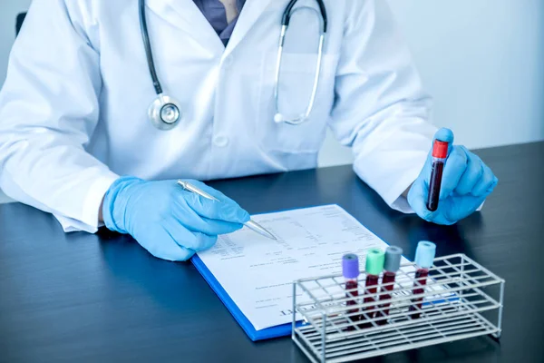 Professional Doctors Perform Find Virus Tests Samples Blood Tests Diagnose — Stock Photo, Image