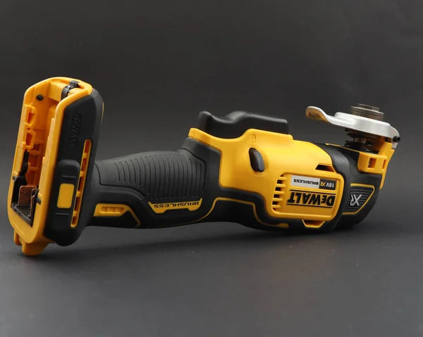 Ottery Mary Devon 2020年2月6日 Dewalt Cordless Multi Tool Battery Remored — ストック写真