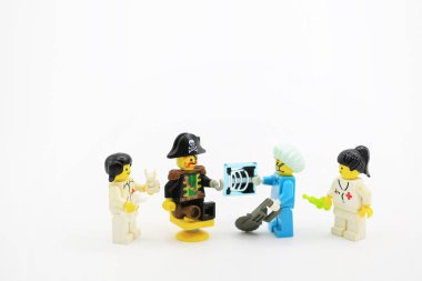 Hong Kong/Çin, 5 Temmuz 2018: Birleştirin Hong Kong.Legos farklı kümesinden Danimarka Lego Group tarafından üretilen plastik inşaat oyuncak popüler bir çizgi vardır, stüdyo çekim Lego halkı