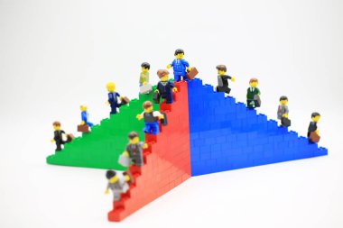 Hong Kong/Çin, 5 Temmuz 2018: Birleştirin Hong Kong.Legos farklı kümesinden Danimarka Lego Group tarafından üretilen plastik inşaat oyuncak popüler bir çizgi vardır, stüdyo çekim Lego halkı