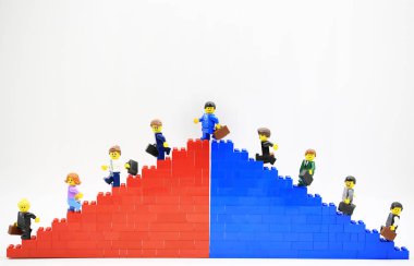 Hong Kong/Çin, 5 Temmuz 2018: Birleştirin Hong Kong.Legos farklı kümesinden Danimarka Lego Group tarafından üretilen plastik inşaat oyuncak popüler bir çizgi vardır, stüdyo çekim Lego halkı