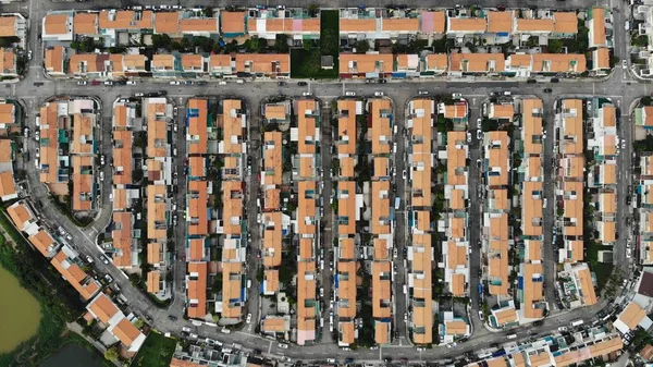 hong kong kırsalında kalabalık ev