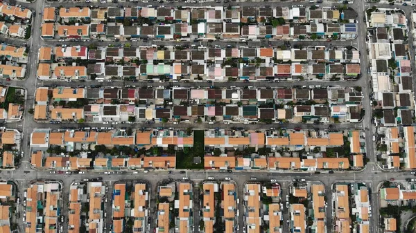 hong kong kırsalında kalabalık ev