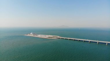 Hong Kong-Zhuhai-Macau köprü dış görünümü ve drone görüntüleyin