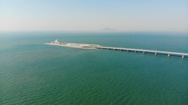 Hong Kong-Zhuhai-Macau köprü dış görünümü ve drone görüntüleyin