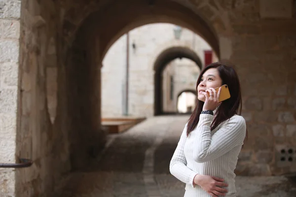 Chica Llamada Telefónica Casco Antiguo Dubrovnik —  Fotos de Stock