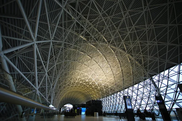 Zagreb Kroasia Februari 2019 Atap Desain Gelombang Bandara Internasional Zagreb — Stok Foto