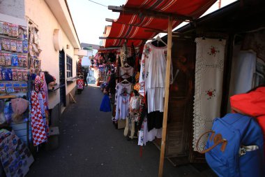 zagreb, croatia- Şubat 10 2019: Zagreb 'deki Dolac Pazarı, yerel pazarlardan biri.