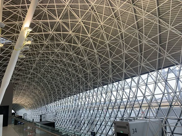 Zagreb Kroasia Februari 2019 Atap Desain Gelombang Bandara Internasional Zagreb — Stok Foto