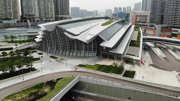 Batı Kowloon İstasyonu dış tarafı, yüksek hızlı demiryolu Hong Kong 'dan Shenzhen' e, Guangzhoushenzhenhong Kong Ekspres Demiryolu Link