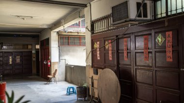 Tainan, Tayvan 7 Eylül 2025 Yongle Market 'in ikinci katı. Kötü şöhretli bir geçmişten günümüzün gurme cennetine, ikonik duvarı Tainan 'ın esnek ve sürekli gelişen...