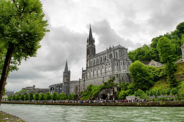 Över Basilikan Lourdes Frankrike — Stockfoto