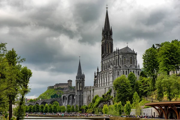 Över Basilikan Lourdes Frankrike — Stockfoto