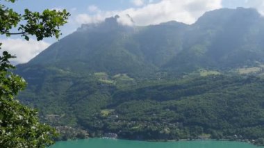 Annecy gölde görünümünü Fransız Alps