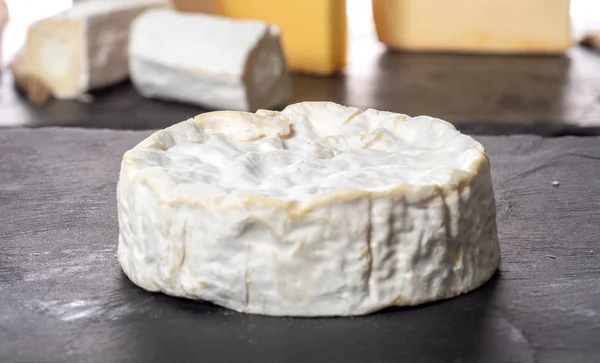 Сыр Camembert Традиционный Нормандский Французский Молочный Продукт — стоковое фото