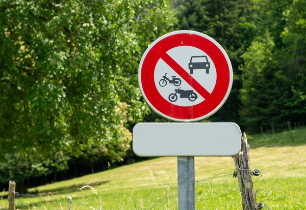 a french sign prohibition to all vehicles