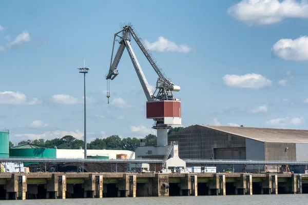 Muelle Grúa Río Garona Ciudad Burdeos —  Fotos de Stock