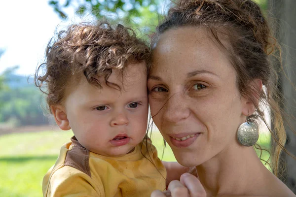 Retrato Una Madre Bebé — Foto de Stock