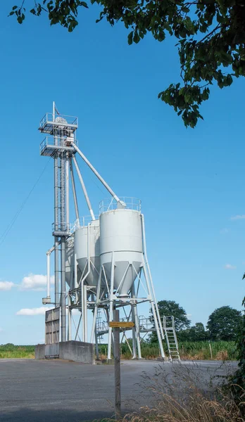 Een Silo Voor Opslag Van Maïs — Stockfoto