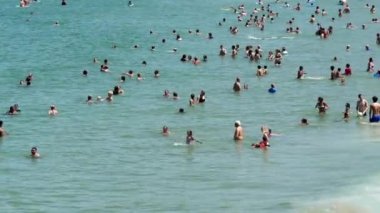 Biarritz, Fransa - 15 Temmuz 2018 yıkananlara Biarritz beach City, Fransa