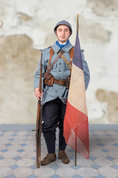 Französischer Soldat 1914 1918 Mit Trikolore Fahne — Stockfoto