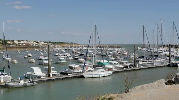 Небольшой Порт Jard Sur Mer Vendee Франция — стоковое видео