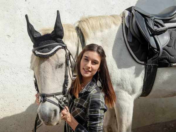 Portrait Beautiful Young Woman Rider White Horse — Stock Photo, Image