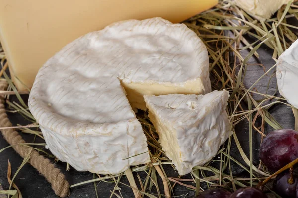 Camembert Normandia Palha Produtos Lácteos — Fotografia de Stock