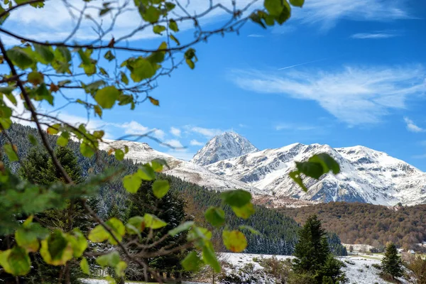 Pic Midi Bigorre Kar Ile Fransızca Pyrenees Içinde — Stok fotoğraf