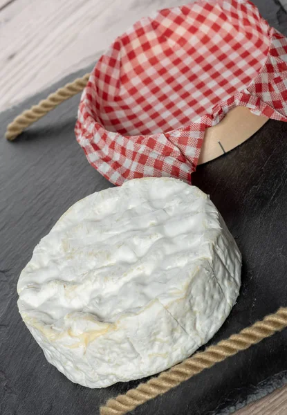 Queijo Camembert Tradicional Normandia Francês Laticínios — Fotografia de Stock