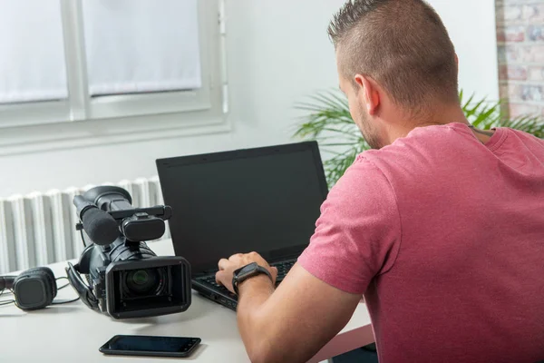 Young Handsome Man Using Computer Office — Stock Photo, Image