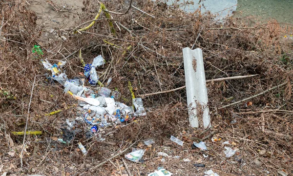 Det Plast Avfallet Naturen — Stockfoto