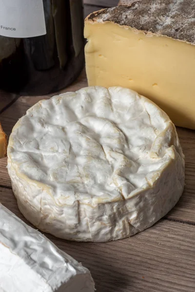 Sýr Camembert Tradiční Normandská Francouzština Mléčný Výrobek — Stock fotografie