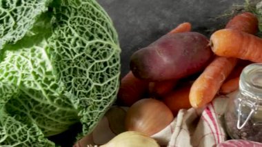 et ve sebze pot au feu hazırlanması için