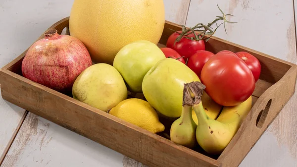 Tavă Diferite Fructe Legume Sezoniere — Fotografie, imagine de stoc
