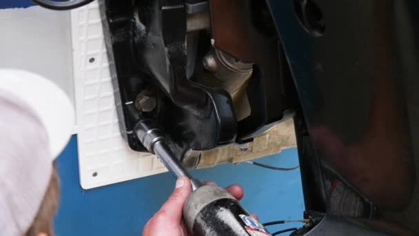 Professional Mechanic Working Pneumatic Wrench — Stock Video